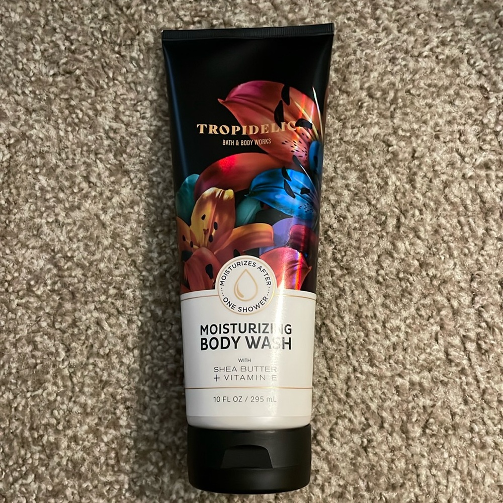Bath and Body Works Tropidelic Moisturizing Body Wash